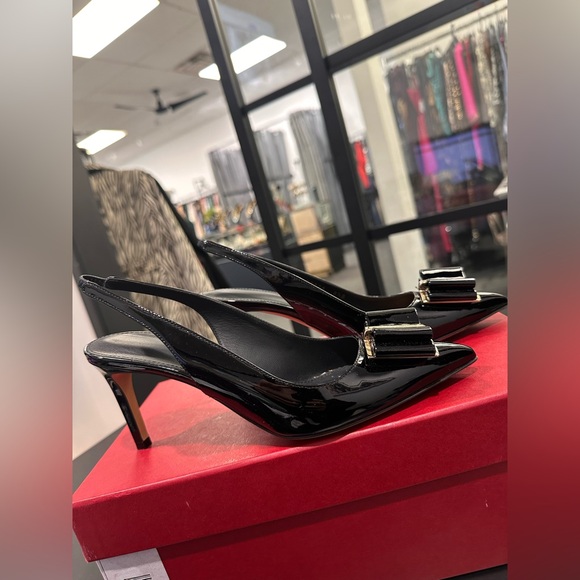 Salvatore Ferragamo Sz 6.5 Black Slingbacks Shoes